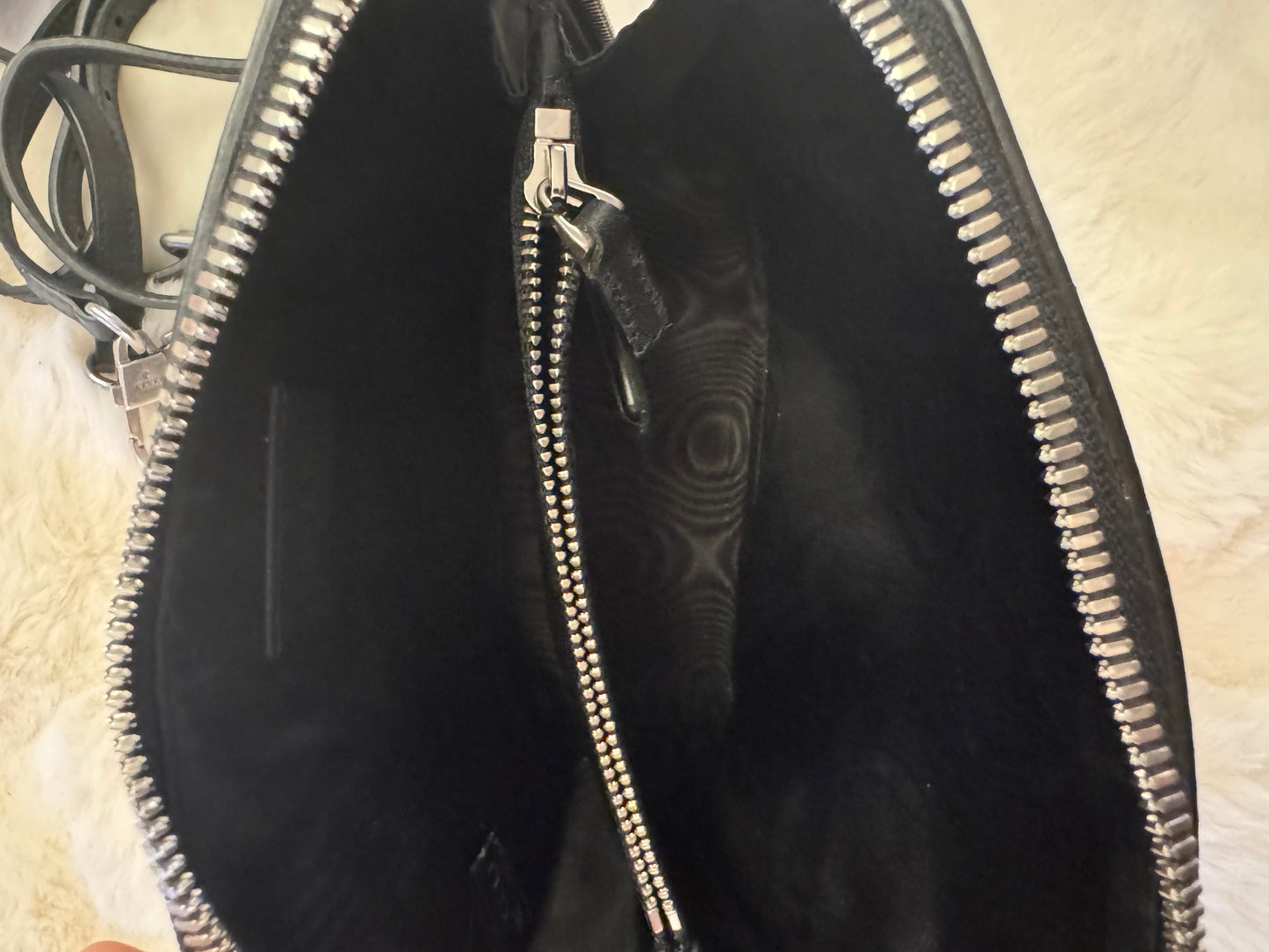Gucci x Sega Calfskin GUCCY - additional view 6