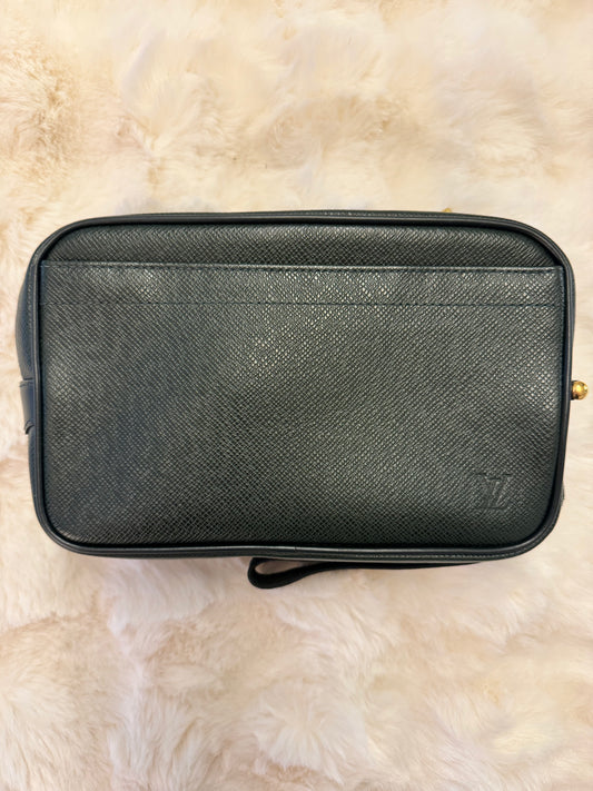 Louis Vuitton Taiga Kaluga Clutch - additional view 2