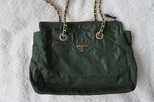 *New Pics* Vintage Prada Quilted Nylon Chain Shoulder Bag – Forest Green