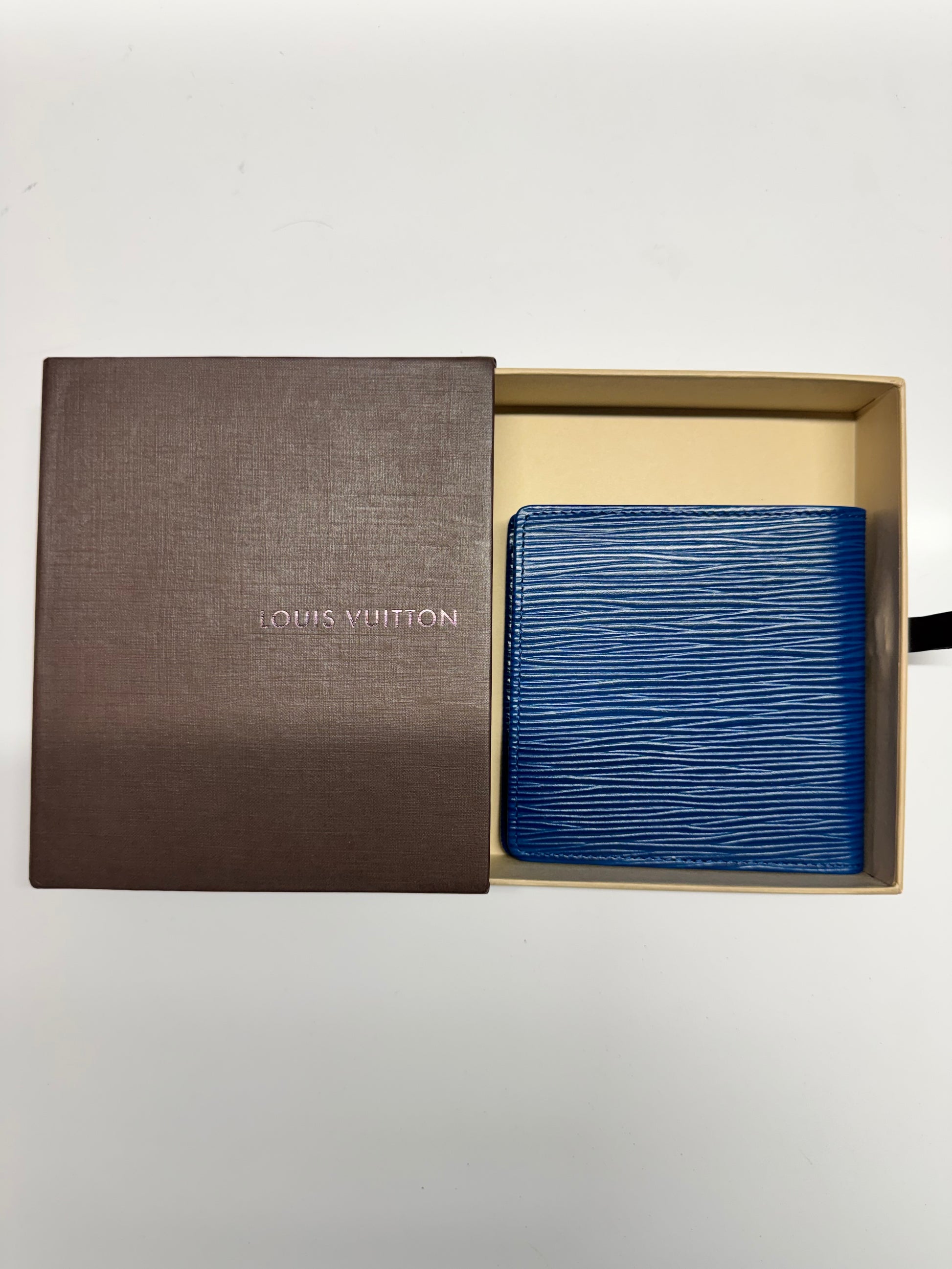 Louis Vuitton Marco Wallet w/ Box - additional view 2