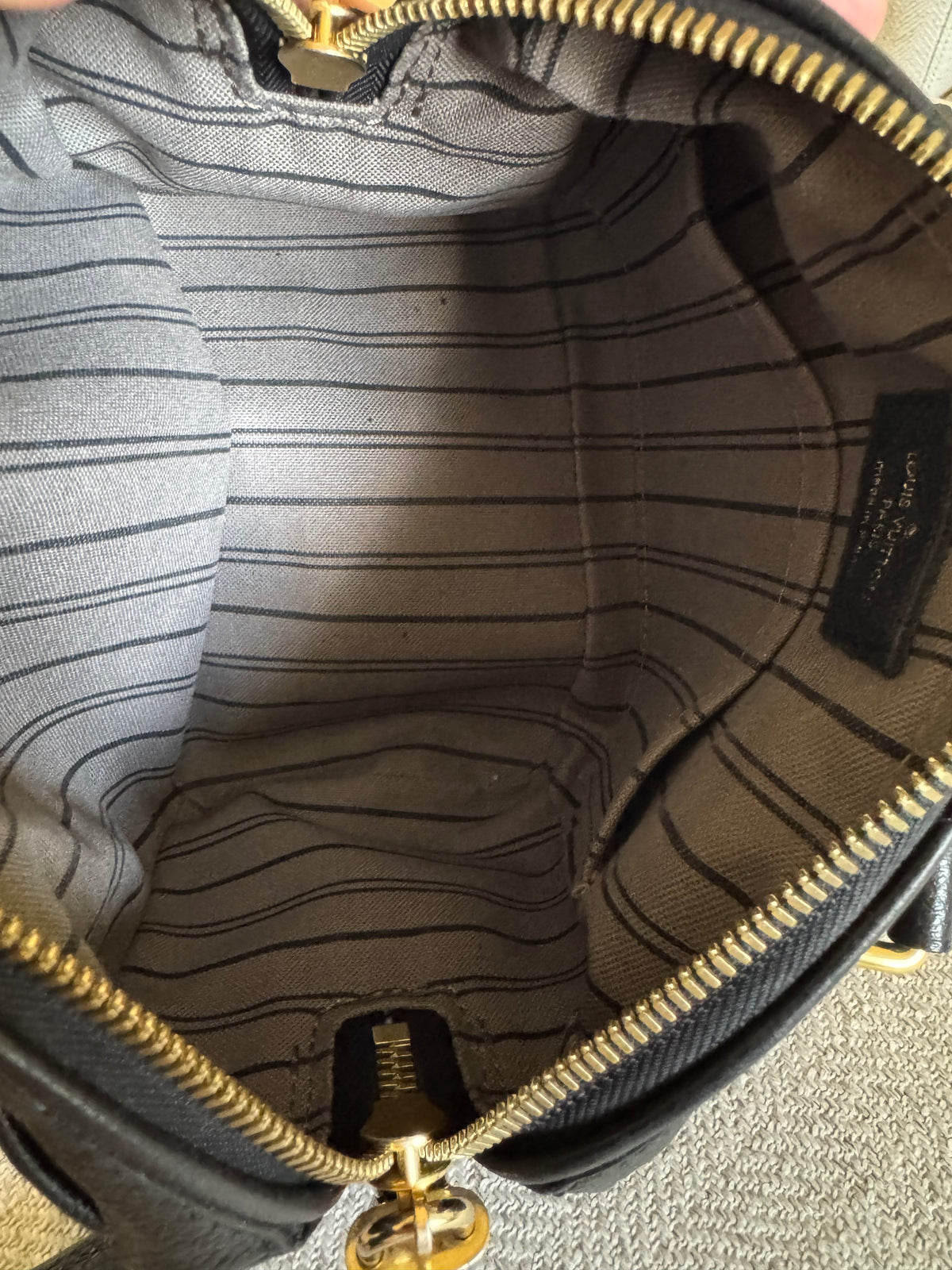 Louis Vuitton Monogram Empreinte Speedy Bandouliere 20