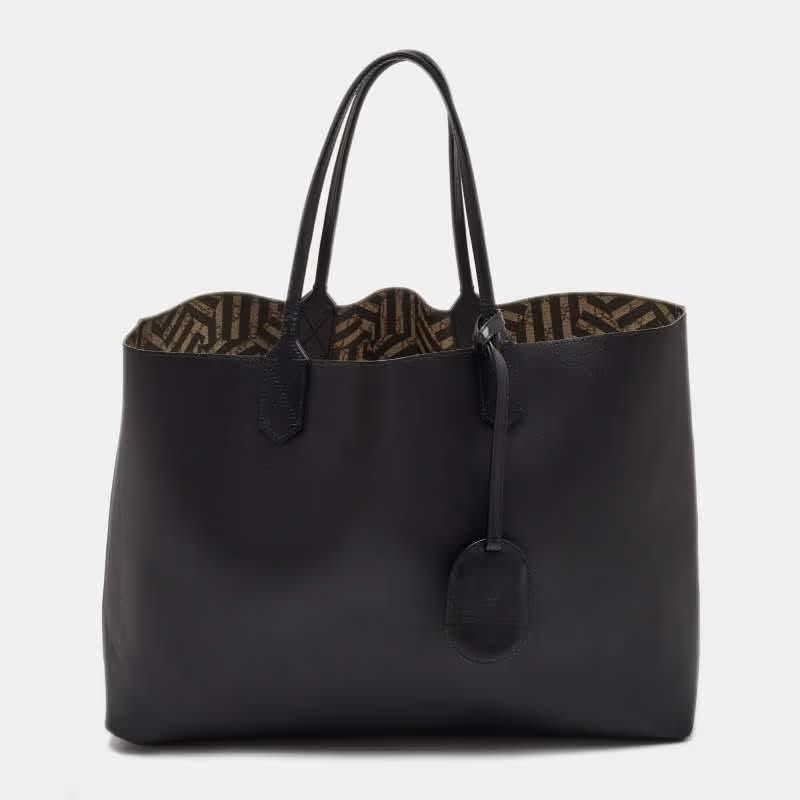 Gucci GG Caleido Reversible Medium Tote – Beige & Black - additional view 12