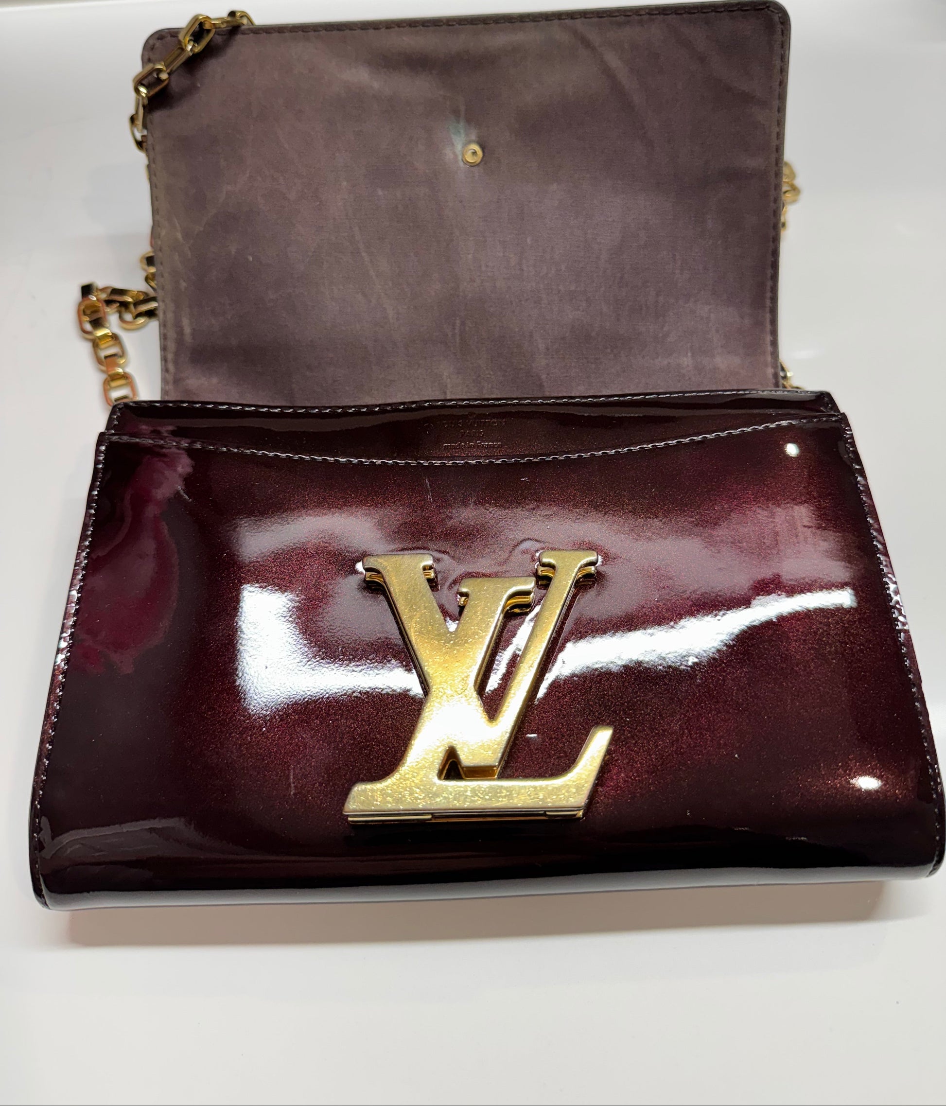 Louis Vuitton Amarante Vernis Louise Clutch Chain Bag - additional view 5