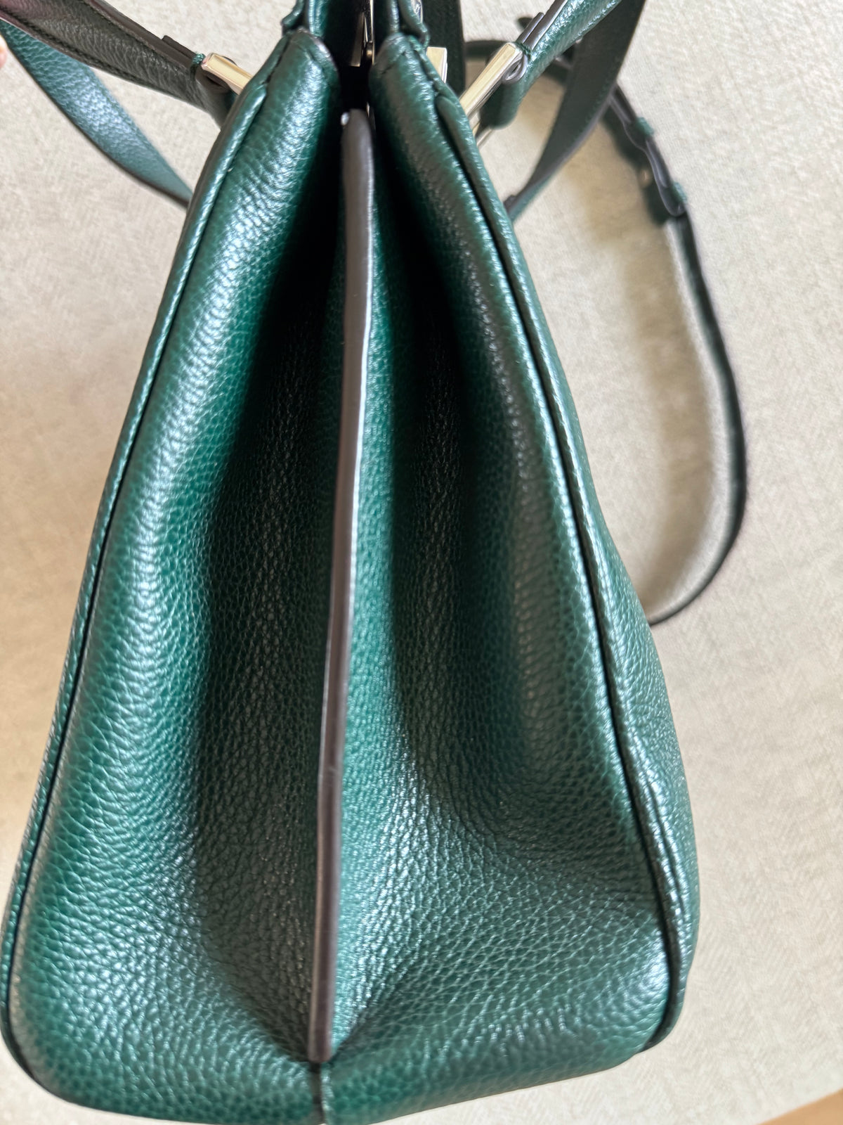 Gucci Green Zumi Small Top Handle Handbag with Crossbody Strap