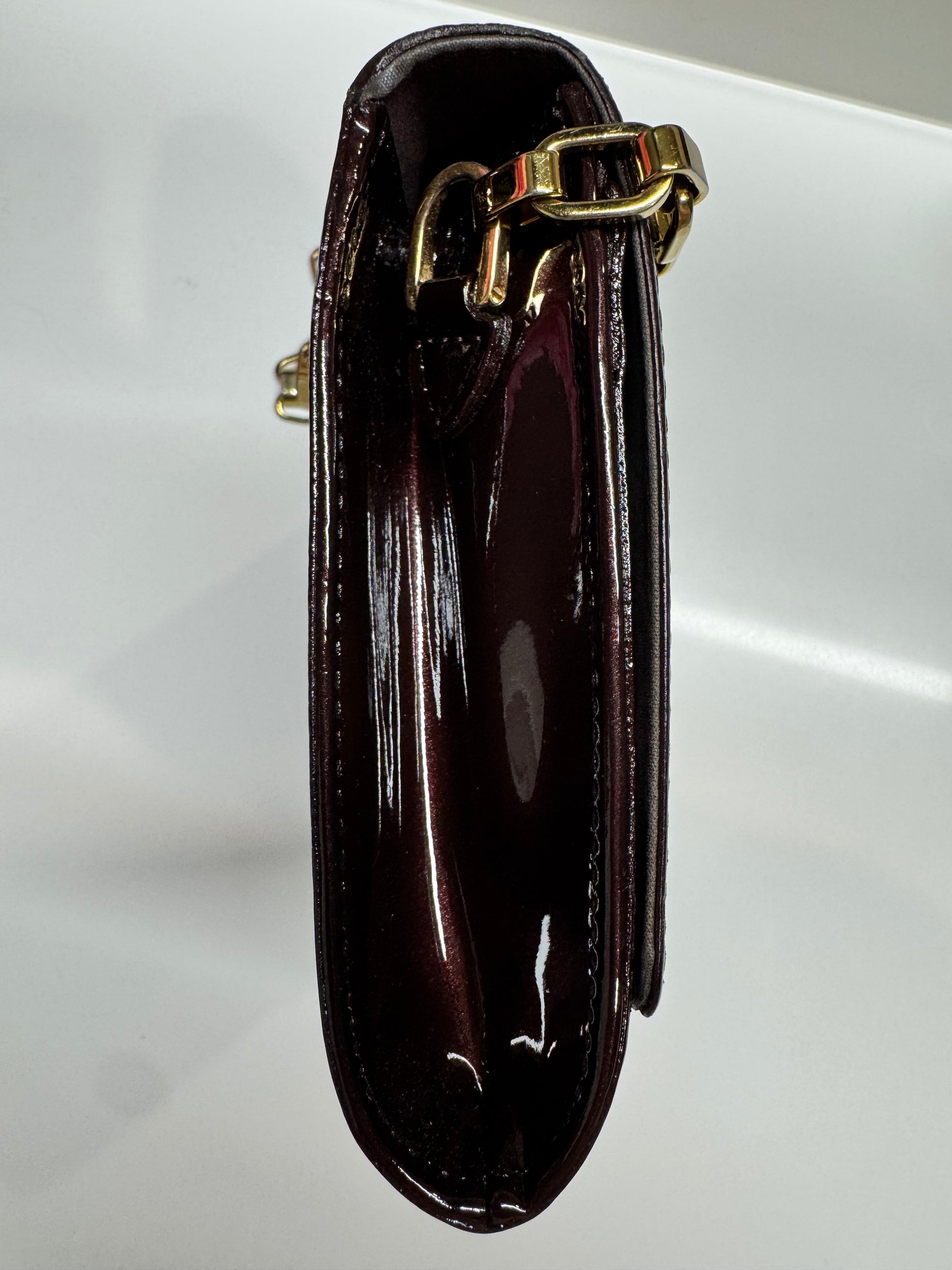 Louis Vuitton Amarante Vernis Louise Clutch Chain Bag - additional view 8