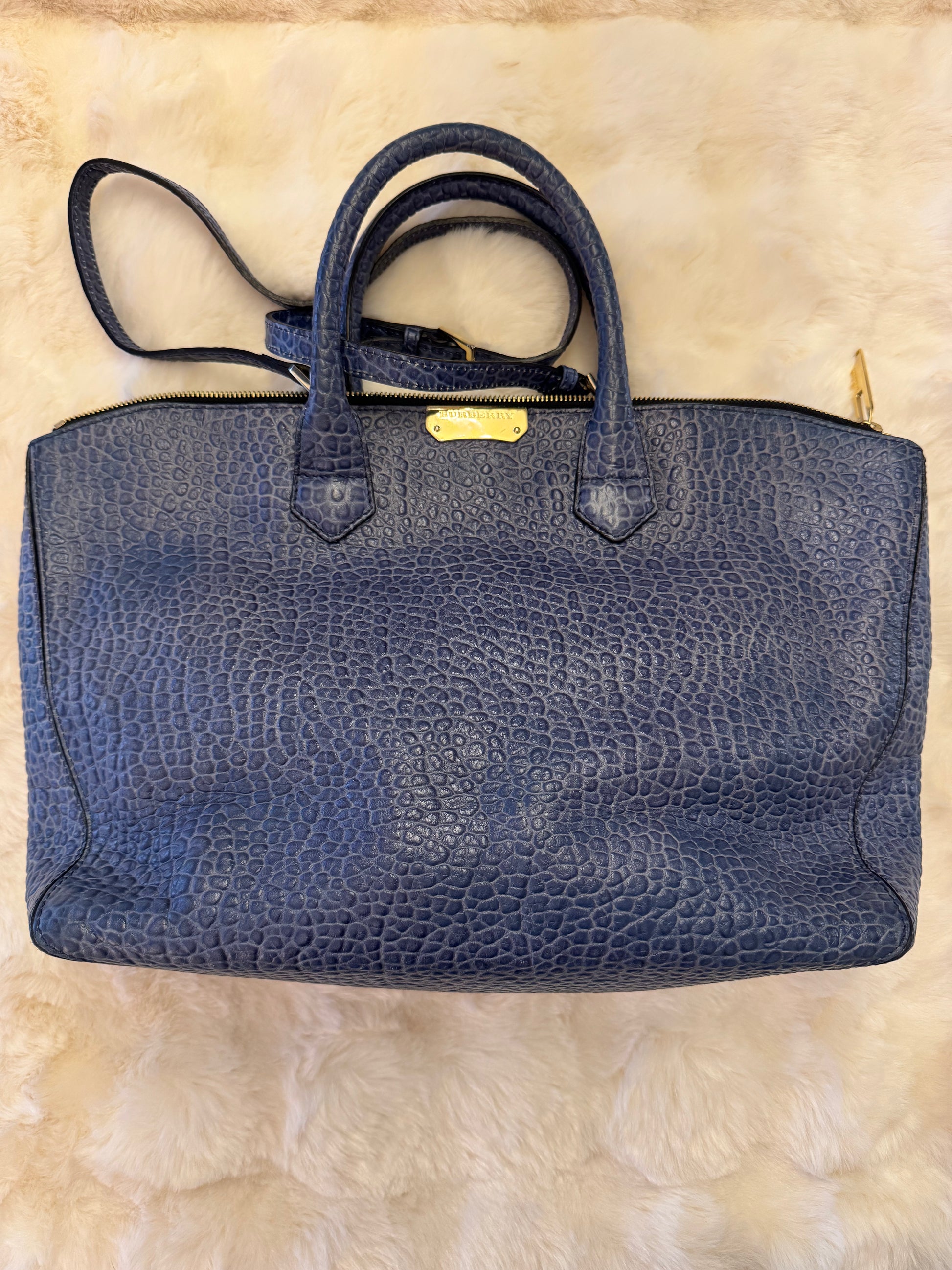 Burberry Dewsbury Convertible Tote - additional view 2