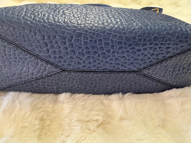 Burberry Dewsbury Convertible Tote - additional view 4