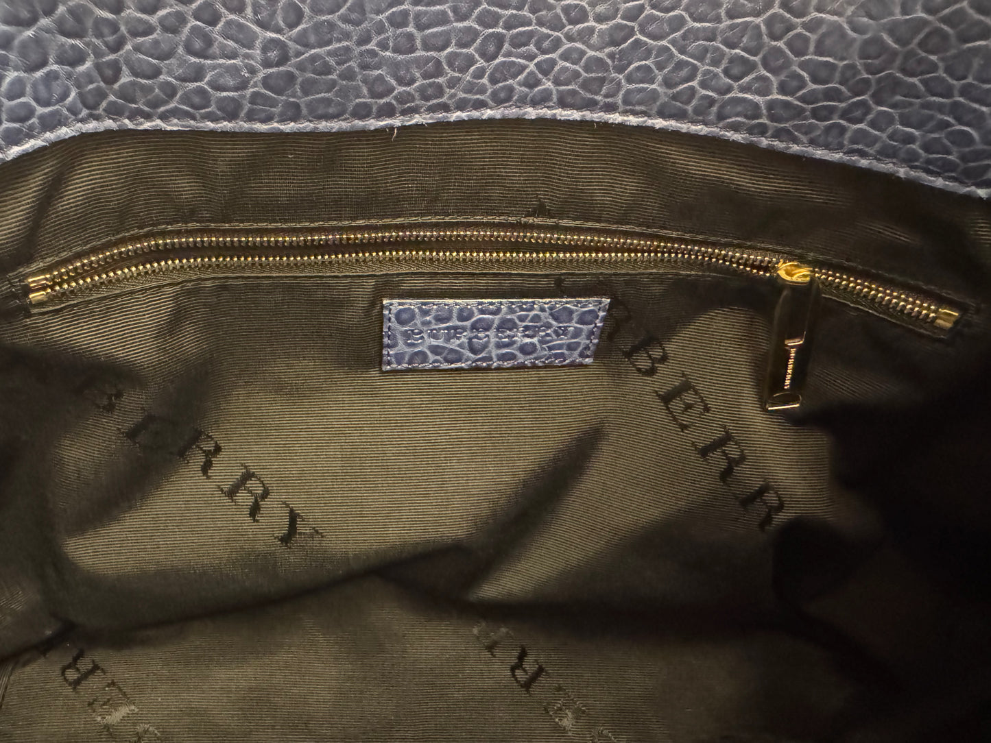 Burberry Dewsbury Convertible Tote - additional view 6