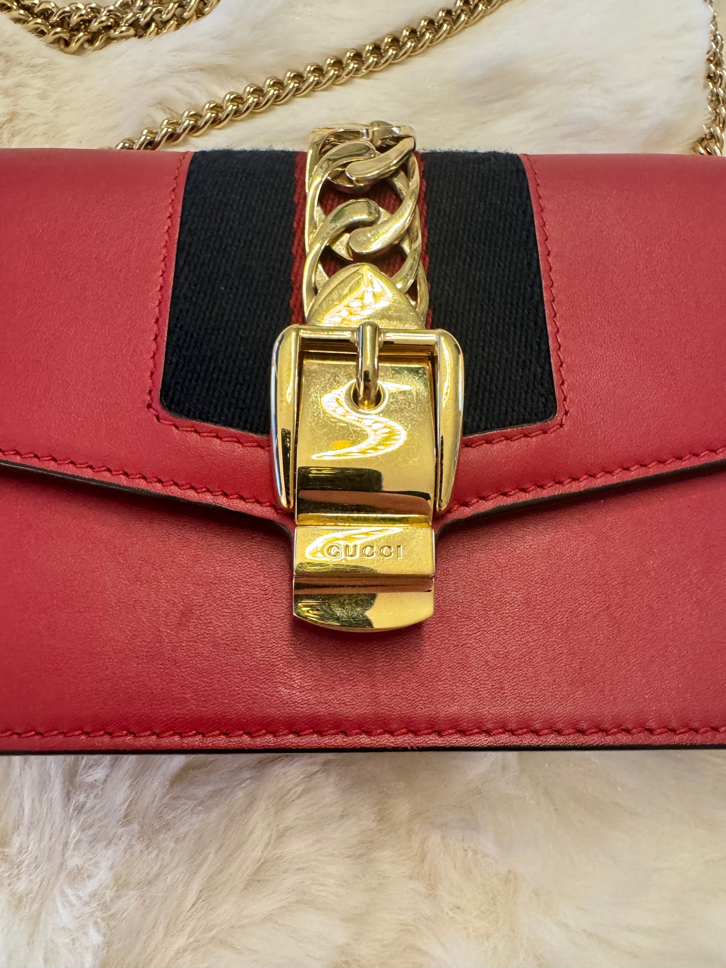 Gucci Sylvie Mini Crossbody - additional view 3