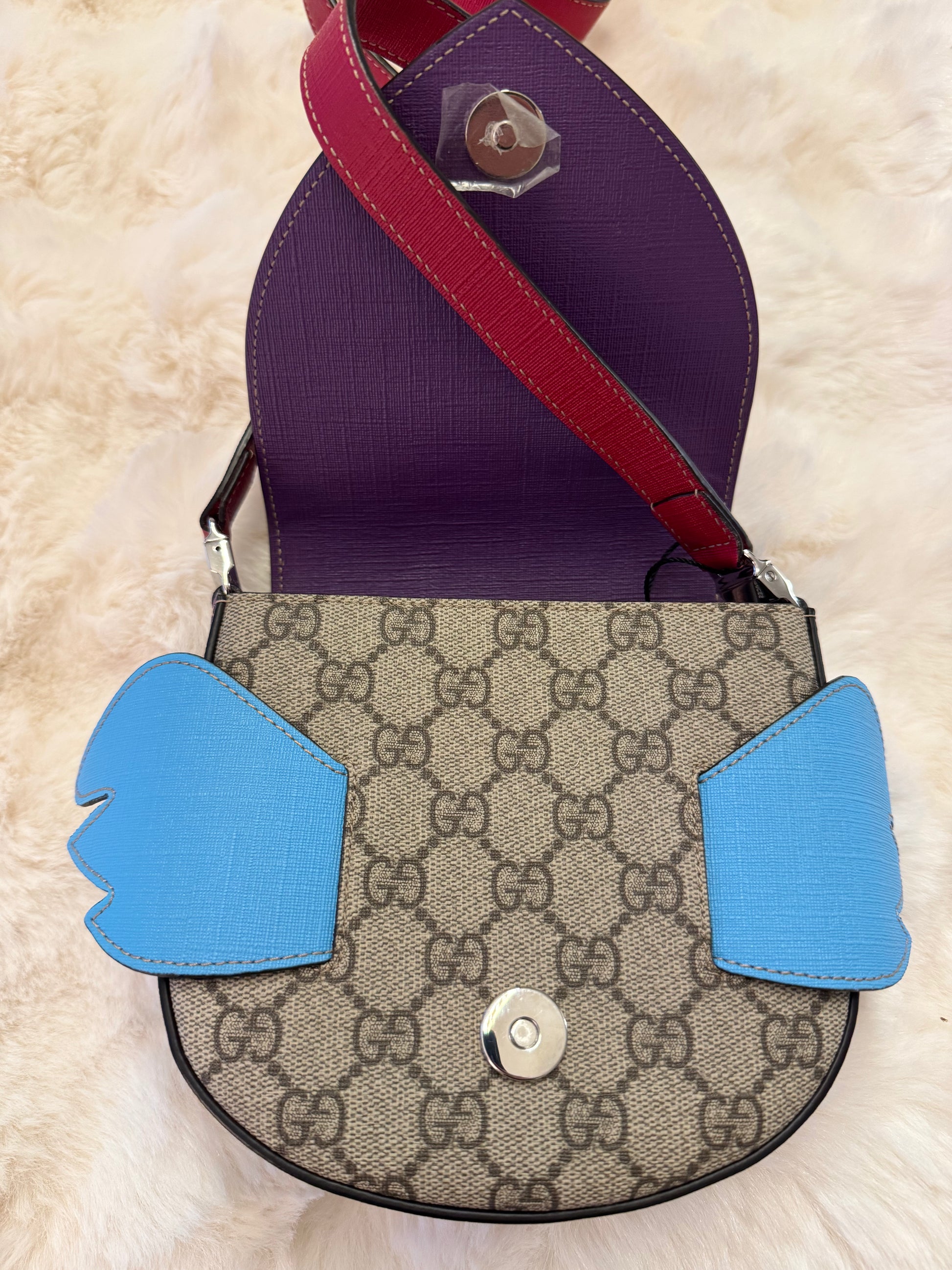 Gucci Supreme Winged Heart Bag - additional view 3