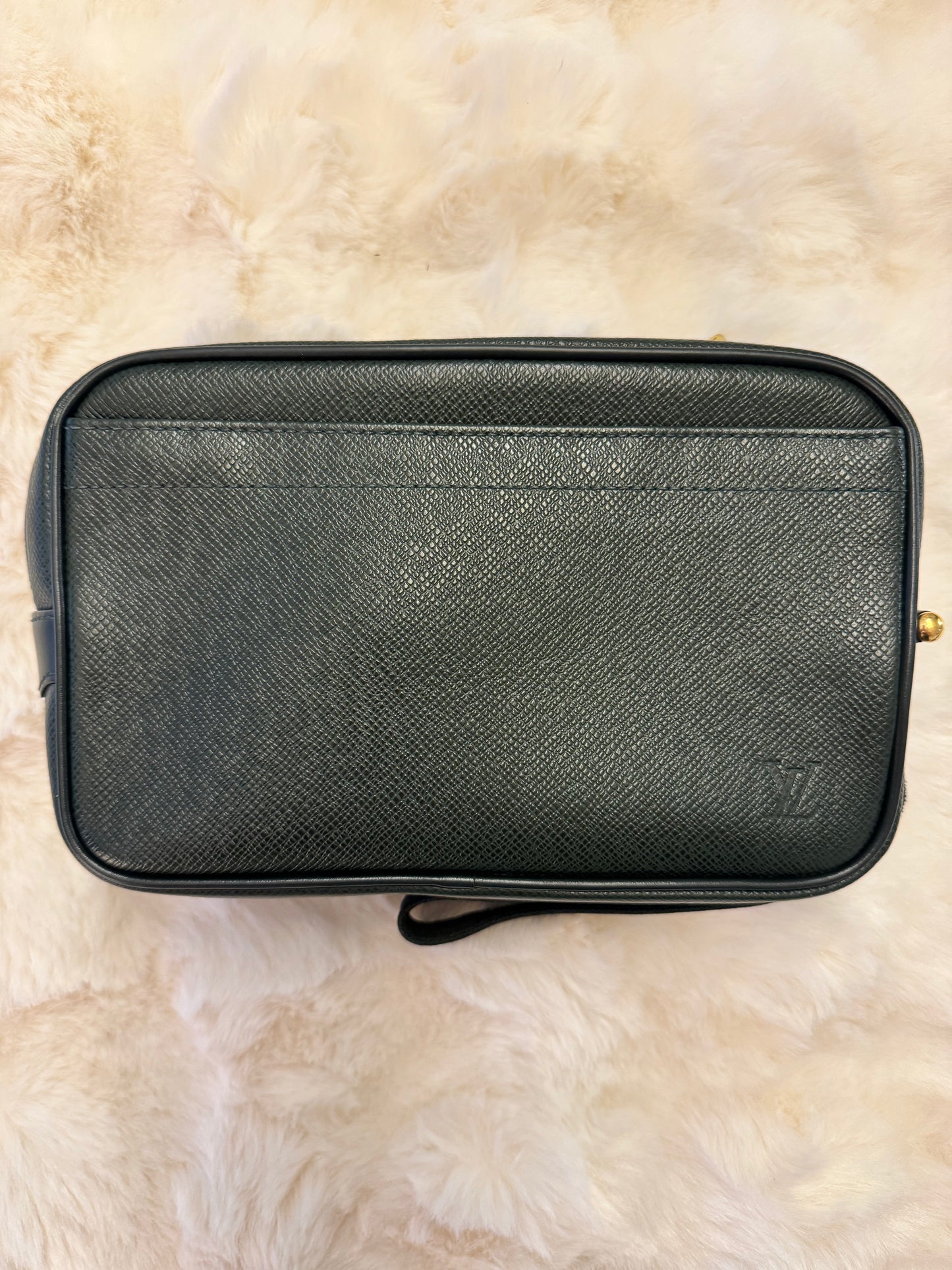 Louis Vuitton Taiga Kaluga Clutch - additional view 2