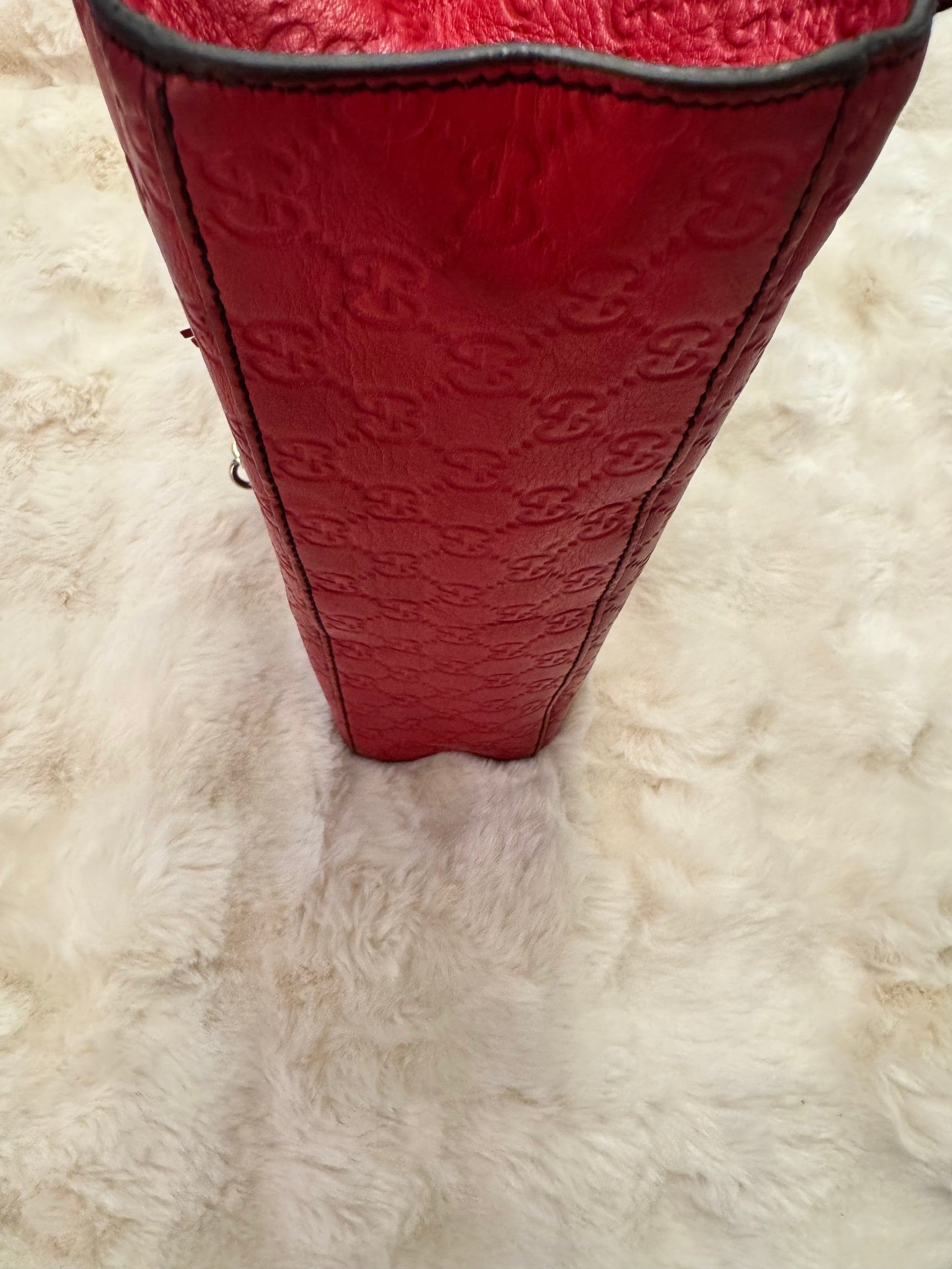 Gucci Guccissima Embossed Emily Chain Shoulder Bag - additional view 6