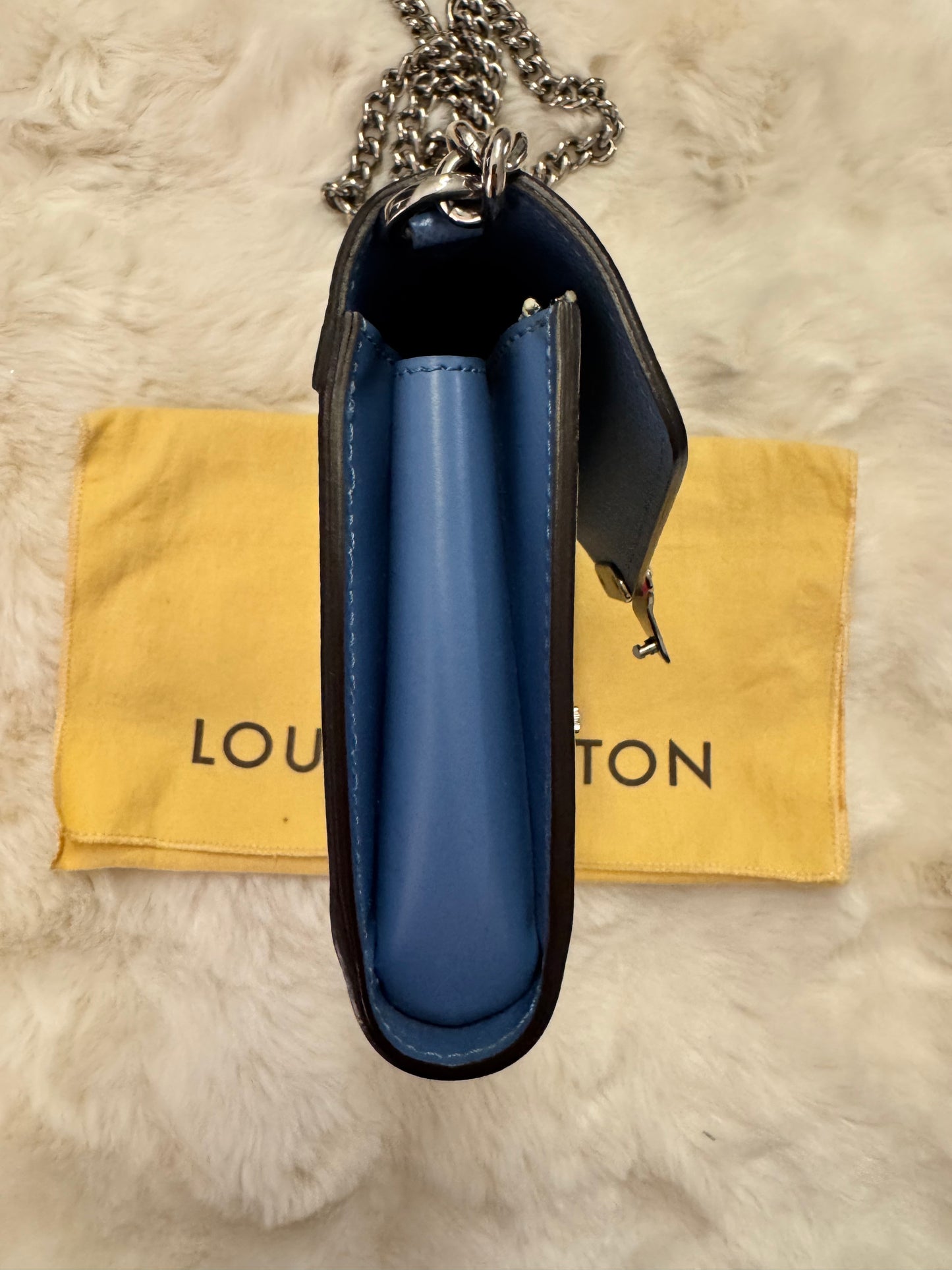 Louis Vuitton Limited Edition Blue and White Epi Tribal Mask Chain Wallet Silver Hardware, 2014 - additional view 6