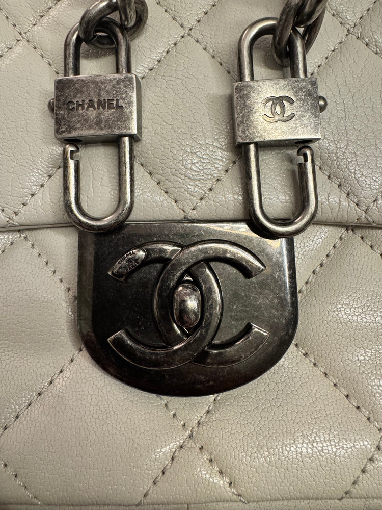 Chanel - RARE - Chanel Quilted Leather & Ruthenium Hardware - additional view 3