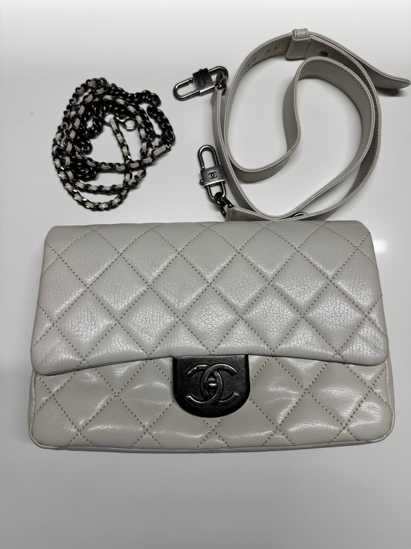 Chanel - RARE - Chanel Quilted Leather & Ruthenium Hardware - additional view 4