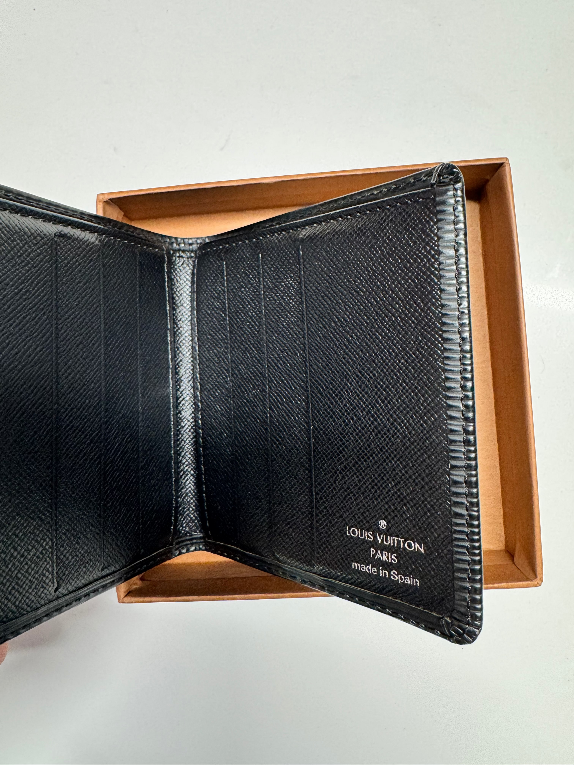 Louis Vuitton Epi Leather Multiple Wallet w/ Box - additional view 3