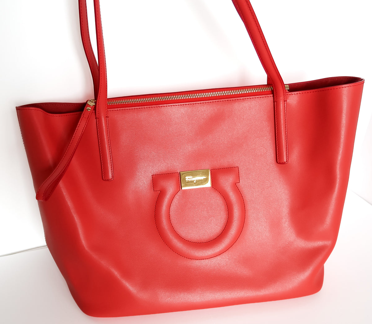 Salvatore Ferragamo Bright Red City Tote With Pouch - additional view 3
