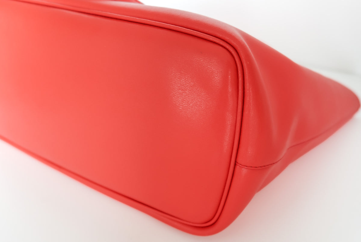Salvatore Ferragamo Bright Red City Tote With Pouch - additional view 10