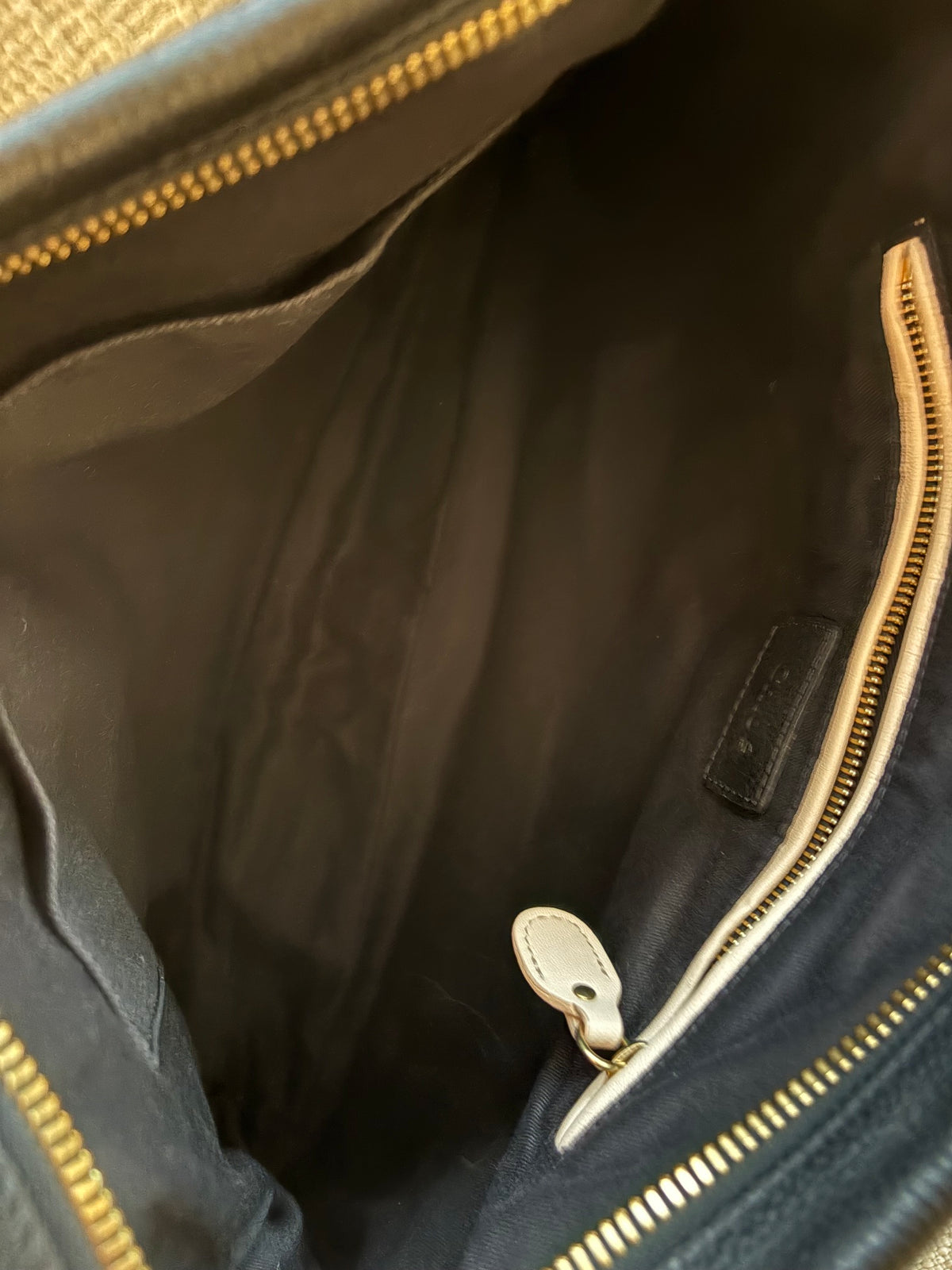 Chloe Paraty Leather Handbag – Black with Gold-Tone Hardware