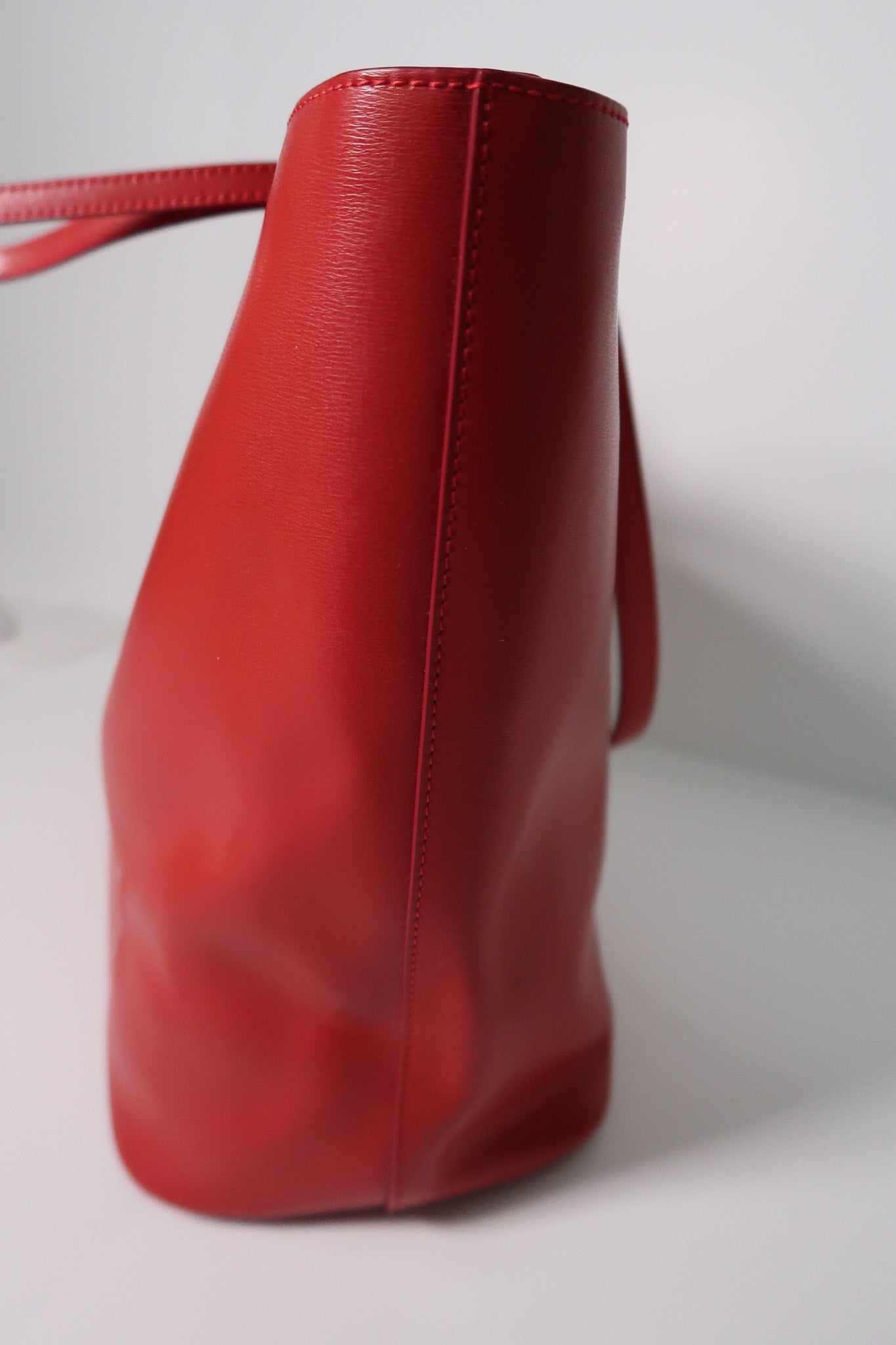 Salvatore Ferragamo Lipstick Red City Tote - additional view 4