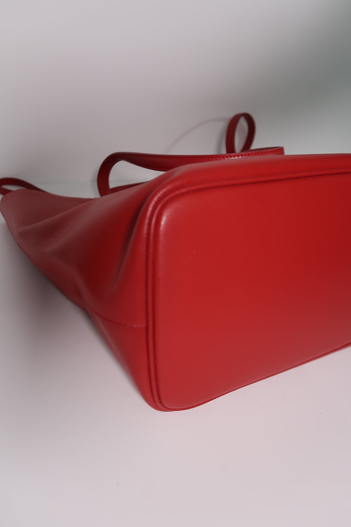 Salvatore Ferragamo Lipstick Red City Tote - additional view 10