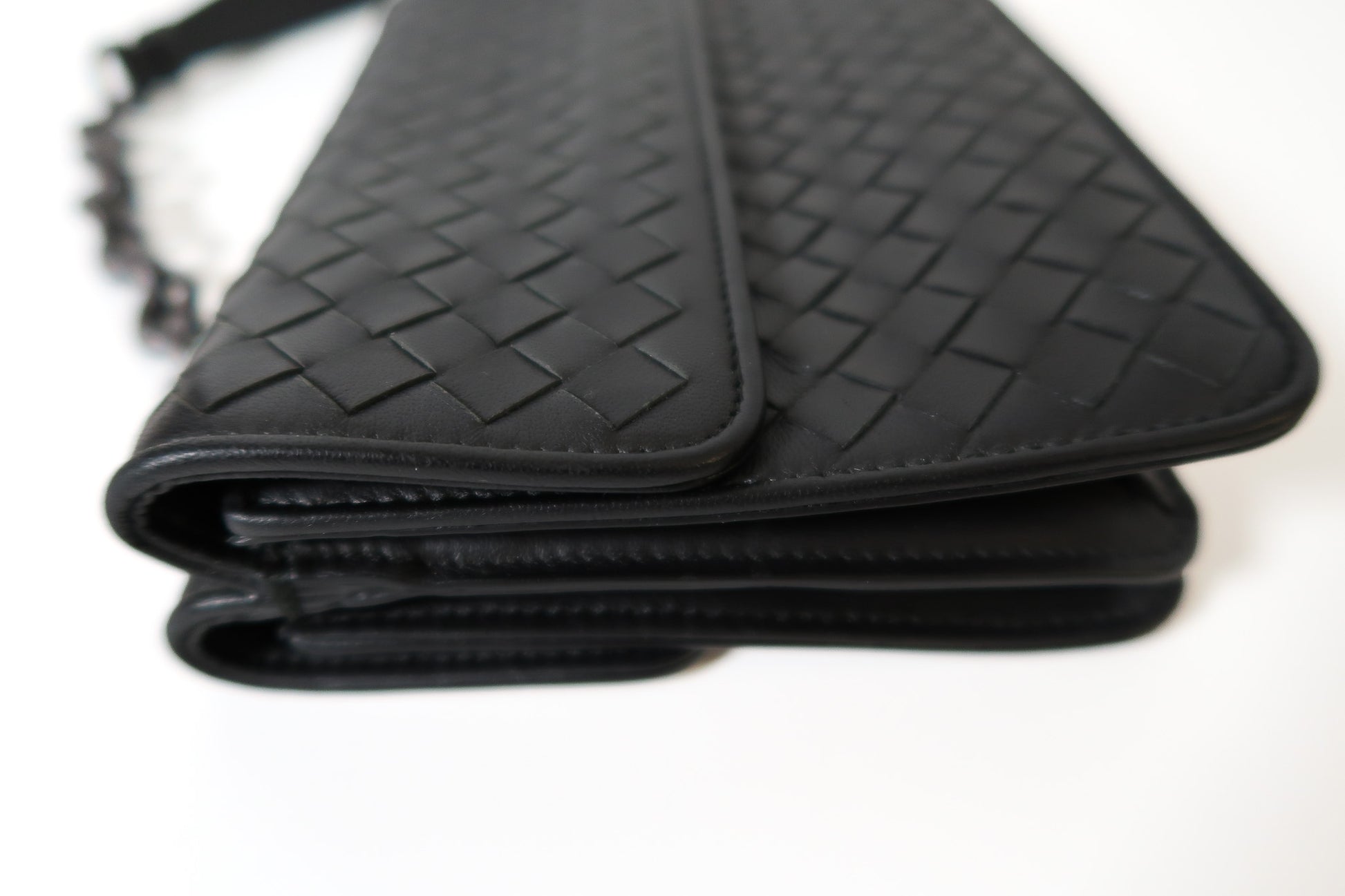 Bottega Veneta Intrecciato Leather Flap Chain Crossbody Bag – Black - additional view 5
