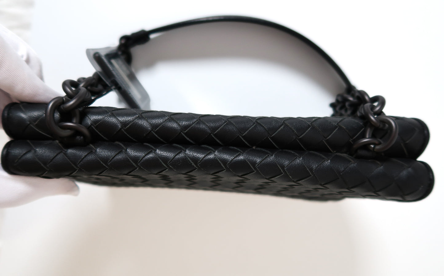 Bottega Veneta Intrecciato Leather Flap Chain Crossbody Bag – Black - additional view 7