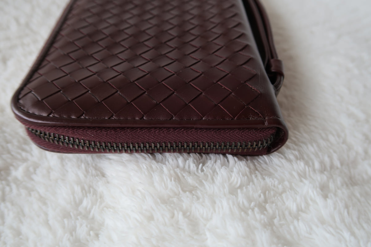 *New Pics* Bottega Veneta Nappa Intrecciato Convertible 2-Way Top Handle Shoulder Bag Clutch – Burgundy