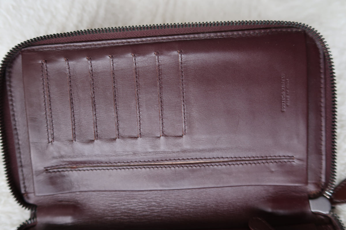 *New Pics* Bottega Veneta Nappa Intrecciato Convertible 2-Way Top Handle Shoulder Bag Clutch – Burgundy