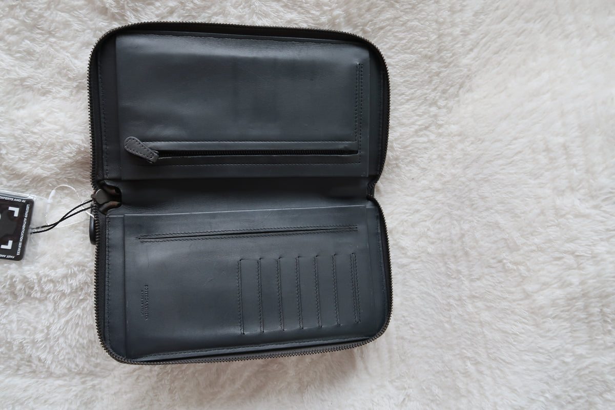 *New Pics* Bottega Veneta Intrecciato Convertible 2-Way Shoulder Bag / Clutch – Charcoal Dark Gray
