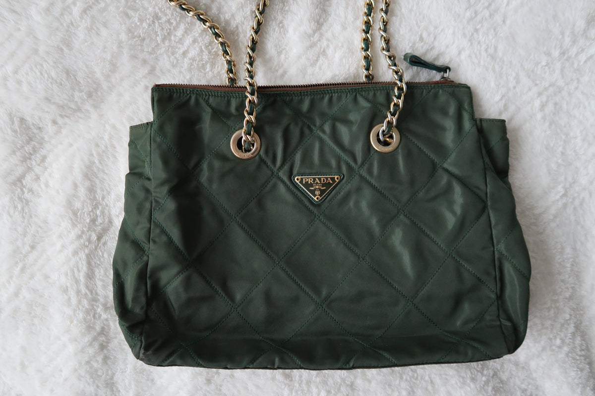 *New Pics* Vintage Prada Quilted Nylon Chain Shoulder Bag – Forest Green