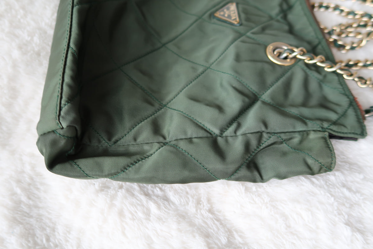 *New Pics* Vintage Prada Quilted Nylon Chain Shoulder Bag – Forest Green