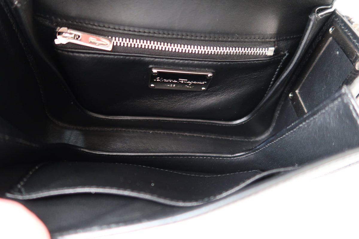 New Pics Rare Vintage Salvatore Ferragamo Black Leather Convertible Shoulder Bag – Adjustable Handle