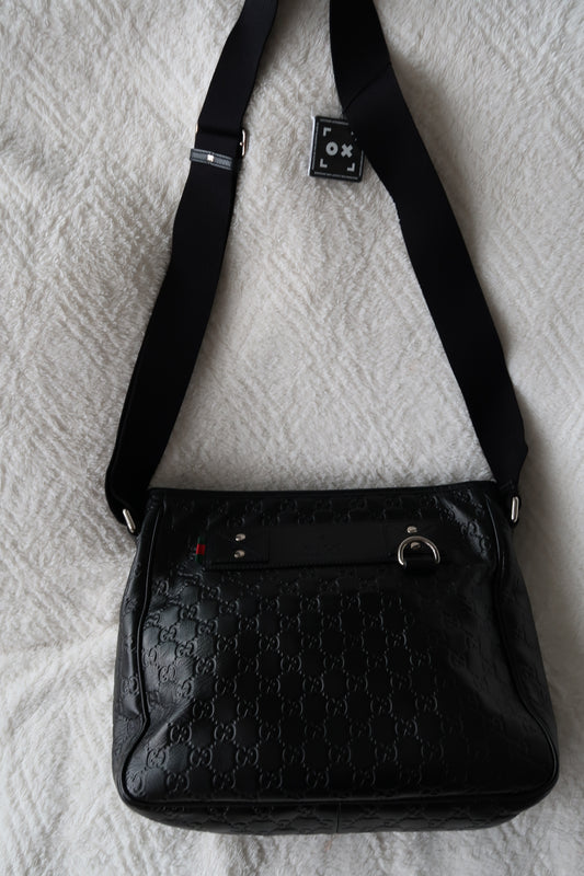 New Pics Gucci GG Embossed Black Leather Crossbody Unisex Messenger Bag - Excellent