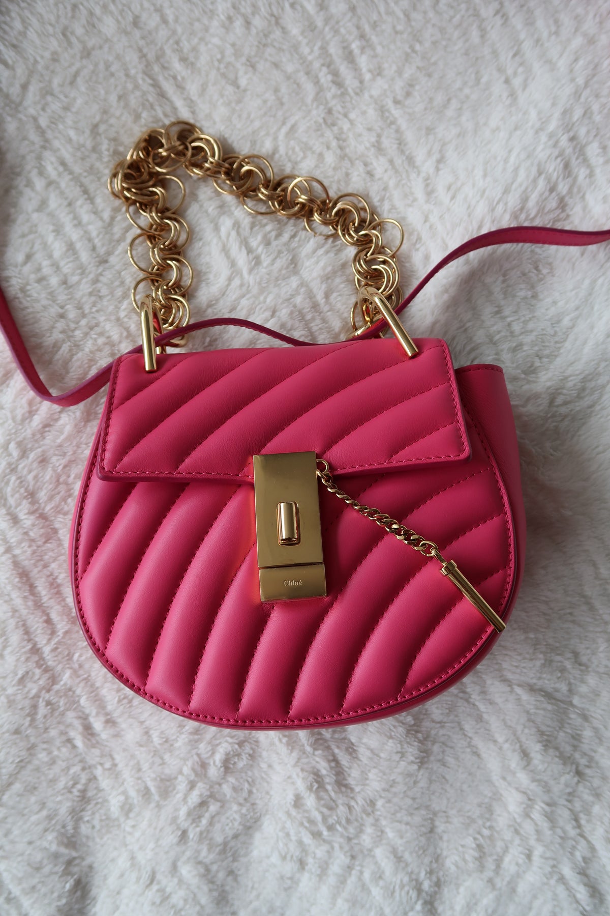 Chloe Drew Bijou Convertible 2-Way Quilted Shoulder & Crossbody Mini Bag – Fuchsia Pink