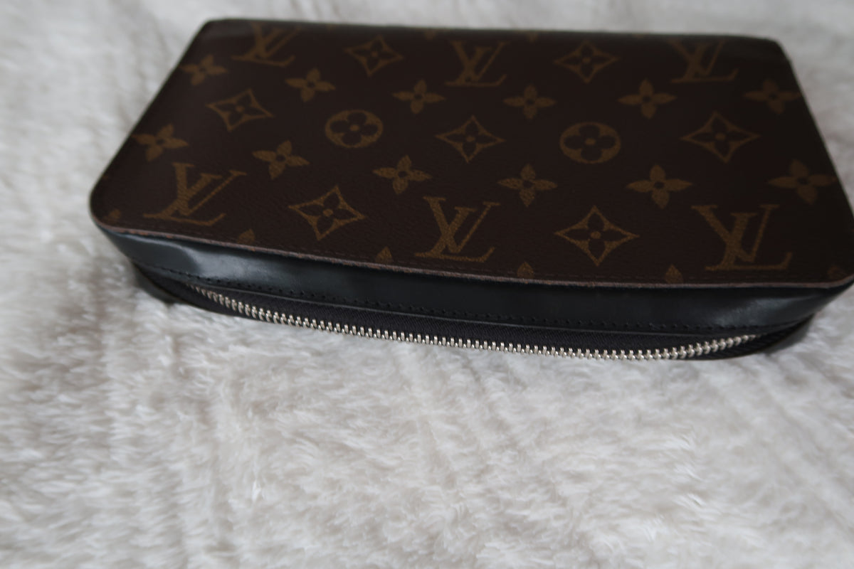 LOUIS VUITTON Monogram Macassar Canvas Zippy XL Wallet