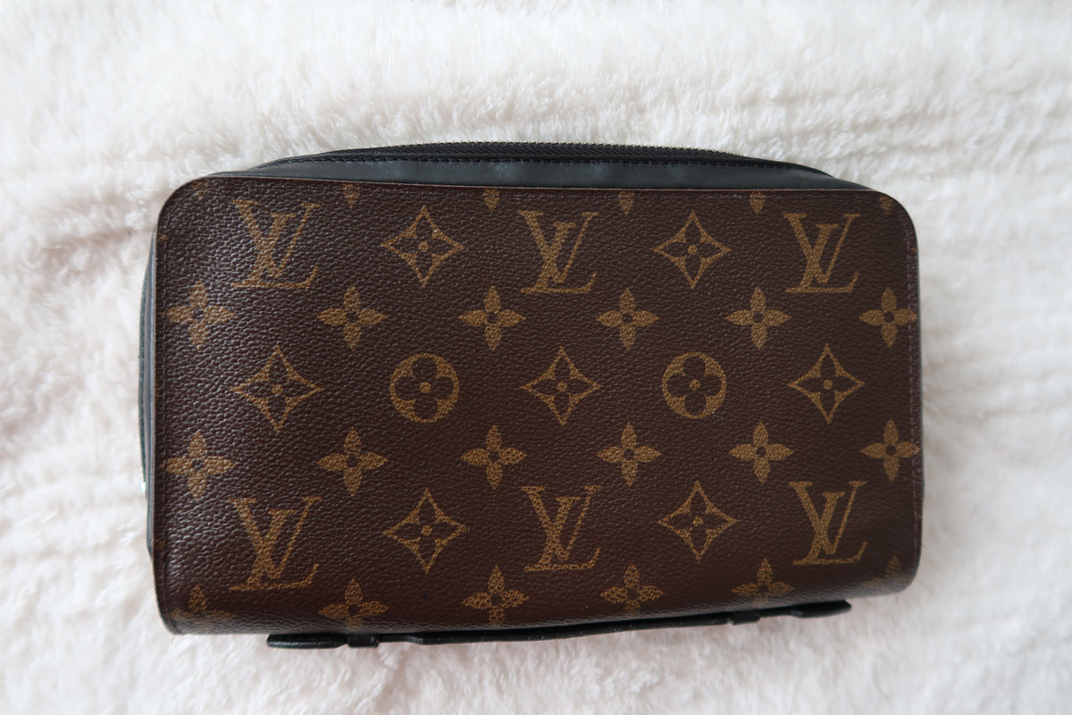 LOUIS VUITTON Monogram Macassar Canvas Zippy XL Wallet