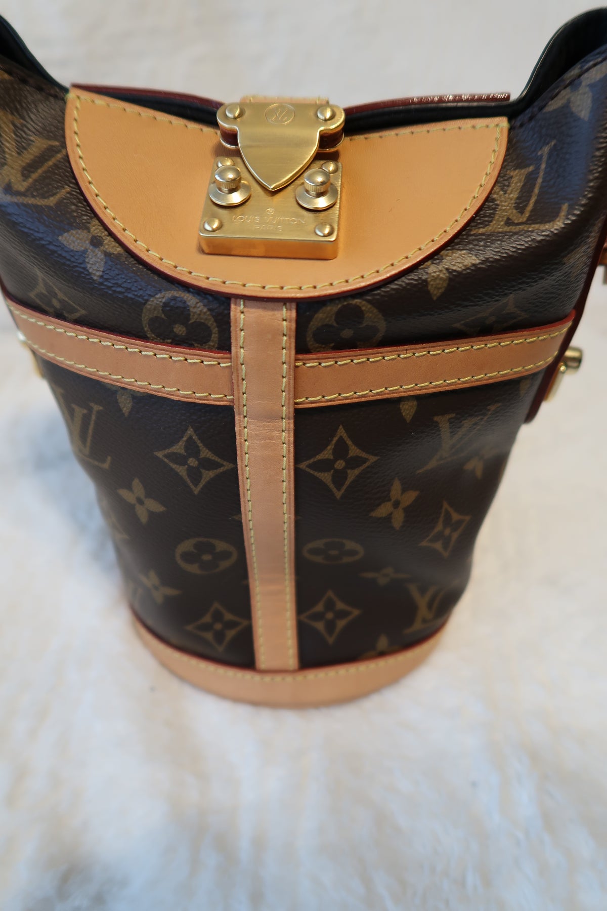 Louis Vuitton Monogram Canvas Duffle Bucket Shoulder Bag- Excellent