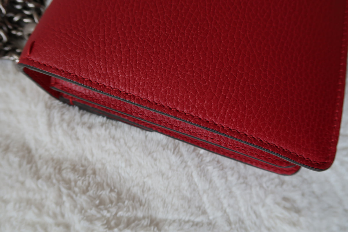 Gucci Dionysus Medium Leather Shoulder Bag Red
