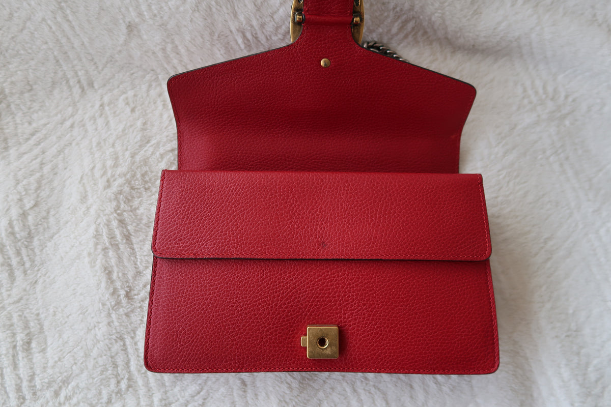 Gucci Dionysus Medium Leather Shoulder Bag Red