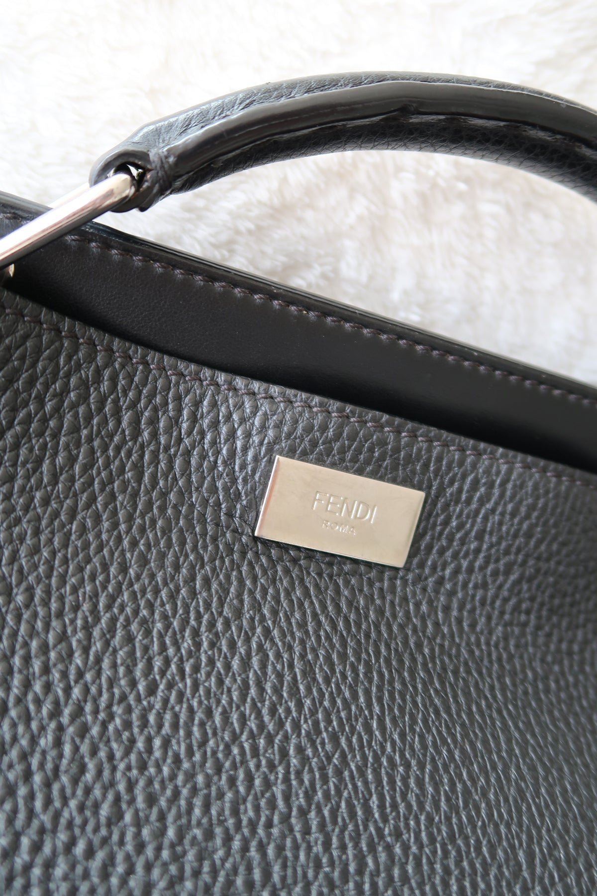 Fendi Black Peekaboo Iconic Essential Large Bag - Excellent Condition Unisex