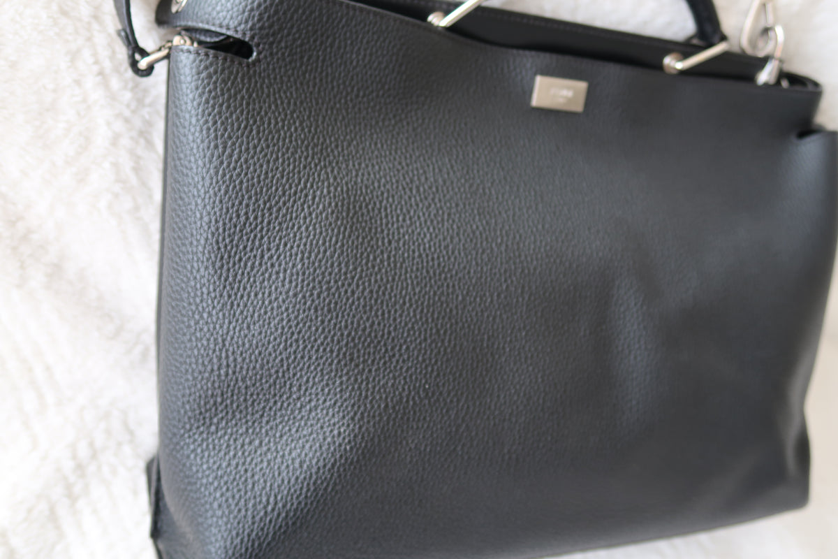 Fendi Black Peekaboo Iconic Essential Large Bag - Excellent Condition Unisex