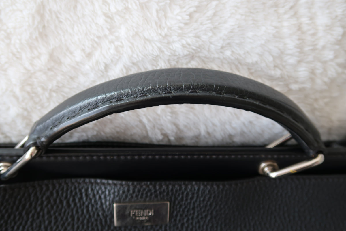 Fendi Black Peekaboo Iconic Essential Large Bag - Excellent Condition Unisex