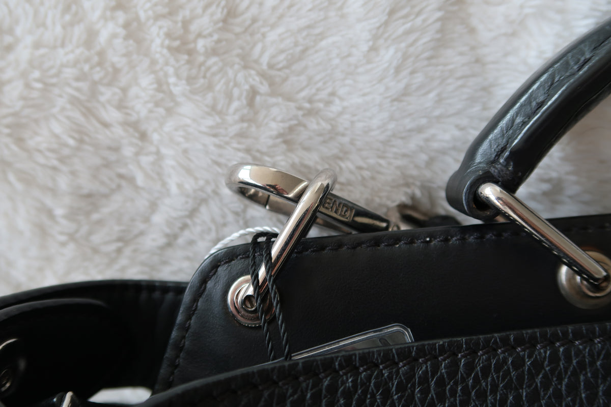 Fendi Black Peekaboo Iconic Essential Large Bag - Excellent Condition Unisex