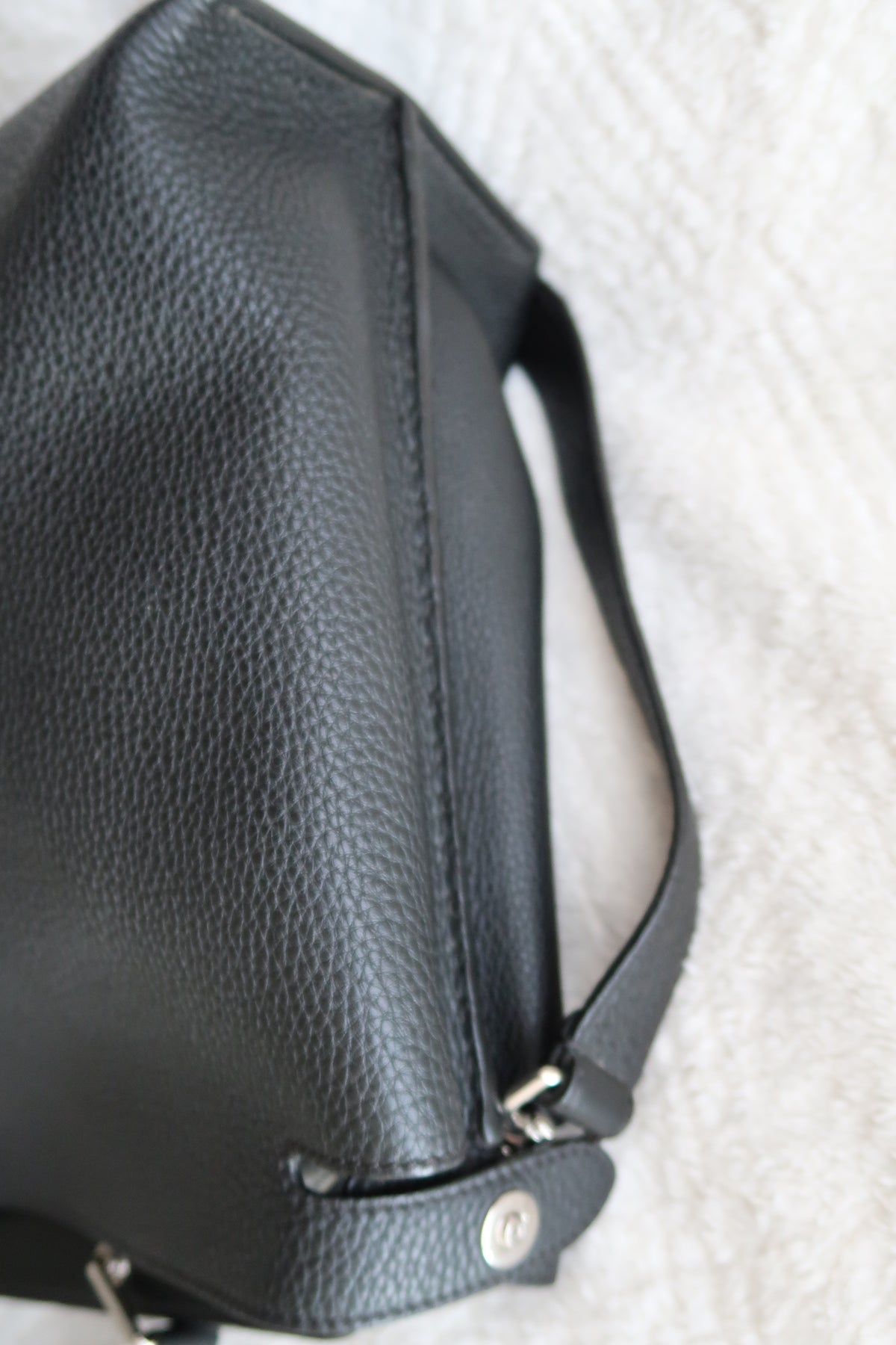 Fendi Black Peekaboo Iconic Essential Large Bag - Excellent Condition Unisex