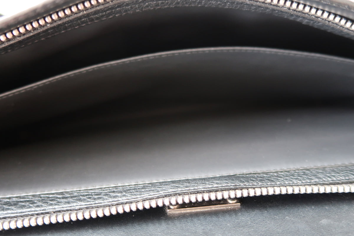 Fendi Black Peekaboo Iconic Essential Large Bag - Excellent Condition Unisex