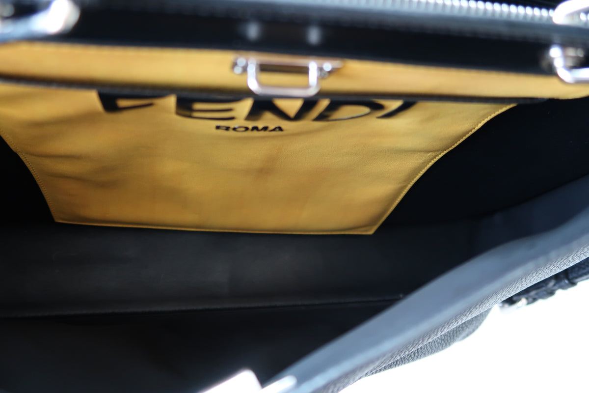 Fendi Black Peekaboo Iconic Essential Large Bag - Excellent Condition Unisex