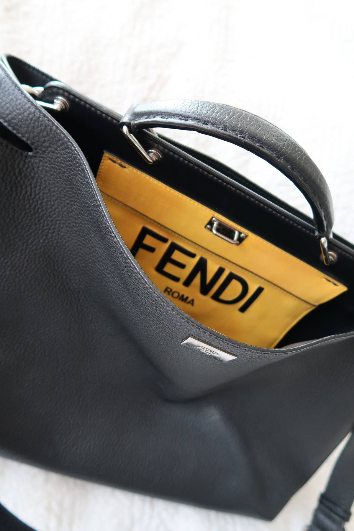 Fendi Black Peekaboo Iconic Essential Large Bag - Excellent Condition Unisex