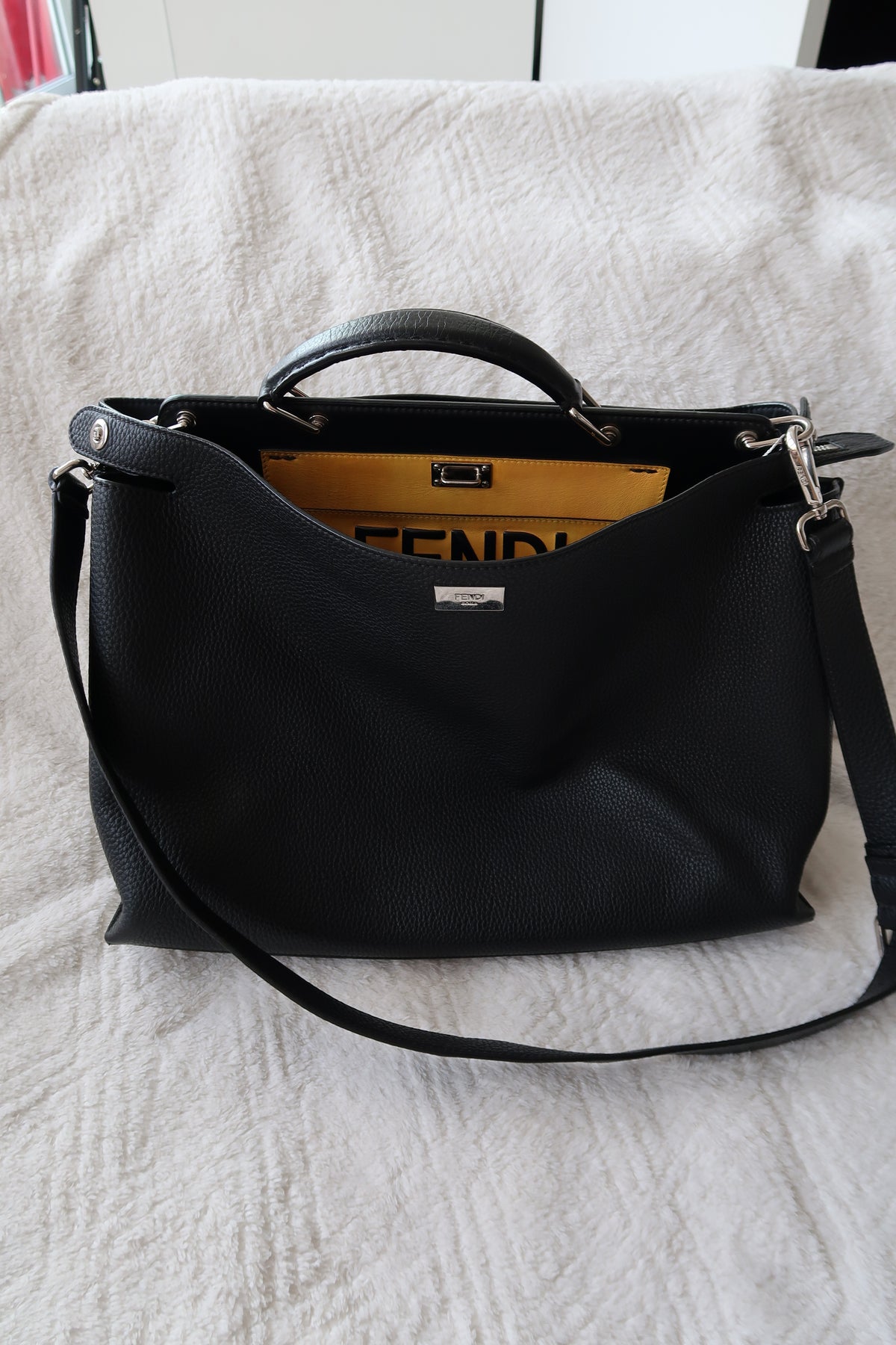 Fendi Black Peekaboo Iconic Essential Large Bag - Excellent Condition Unisex