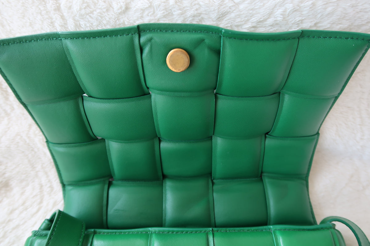Bottega Veneta Padded Cassette Bag - Green